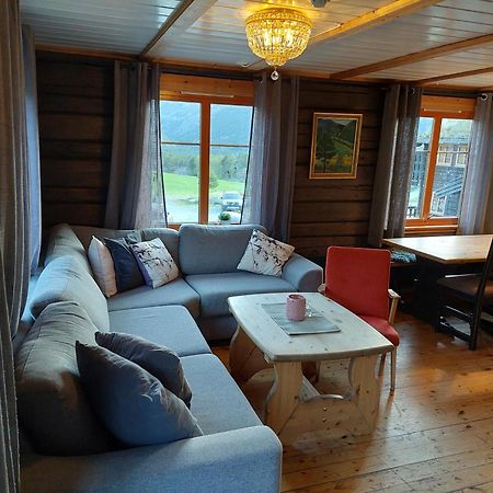 Storhaugen Gard Villa Лом Екстериор снимка